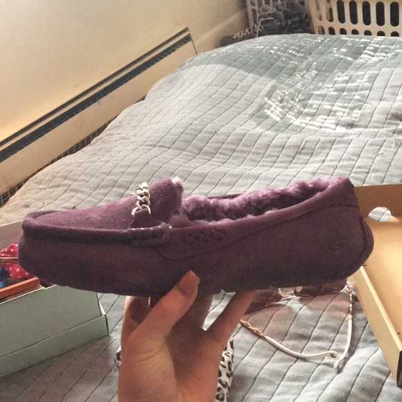 Slippers - Picture 4 of 4